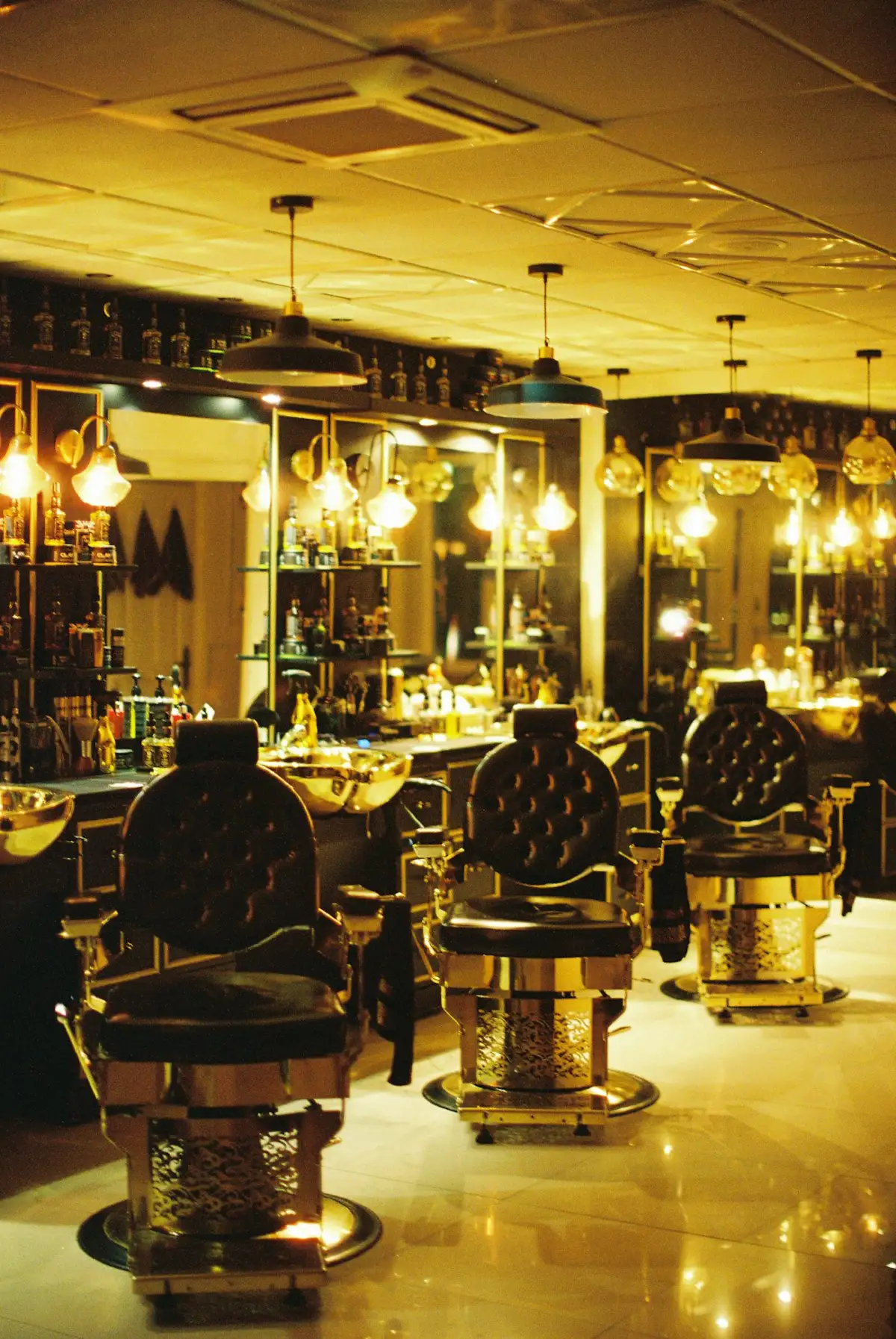 Ustura Berberhane salonu